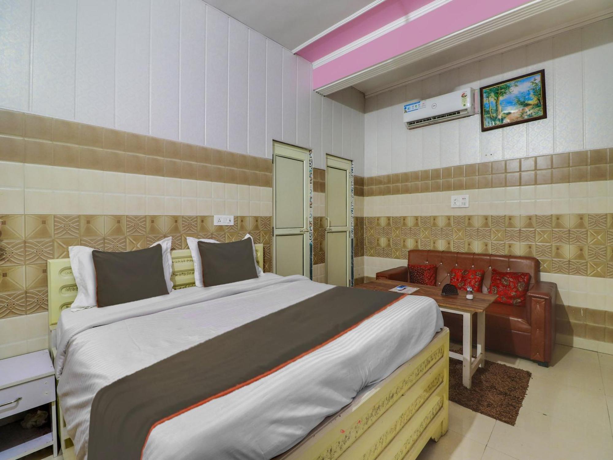 Collection O Paradise And Restaurant Hotell Kashipur Eksteriør bilde