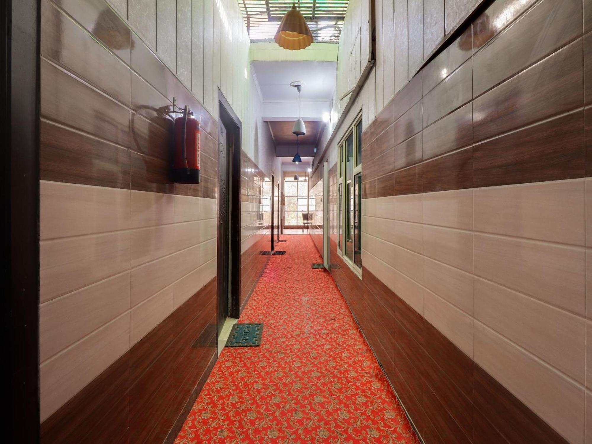 Collection O Paradise And Restaurant Hotell Kashipur Eksteriør bilde