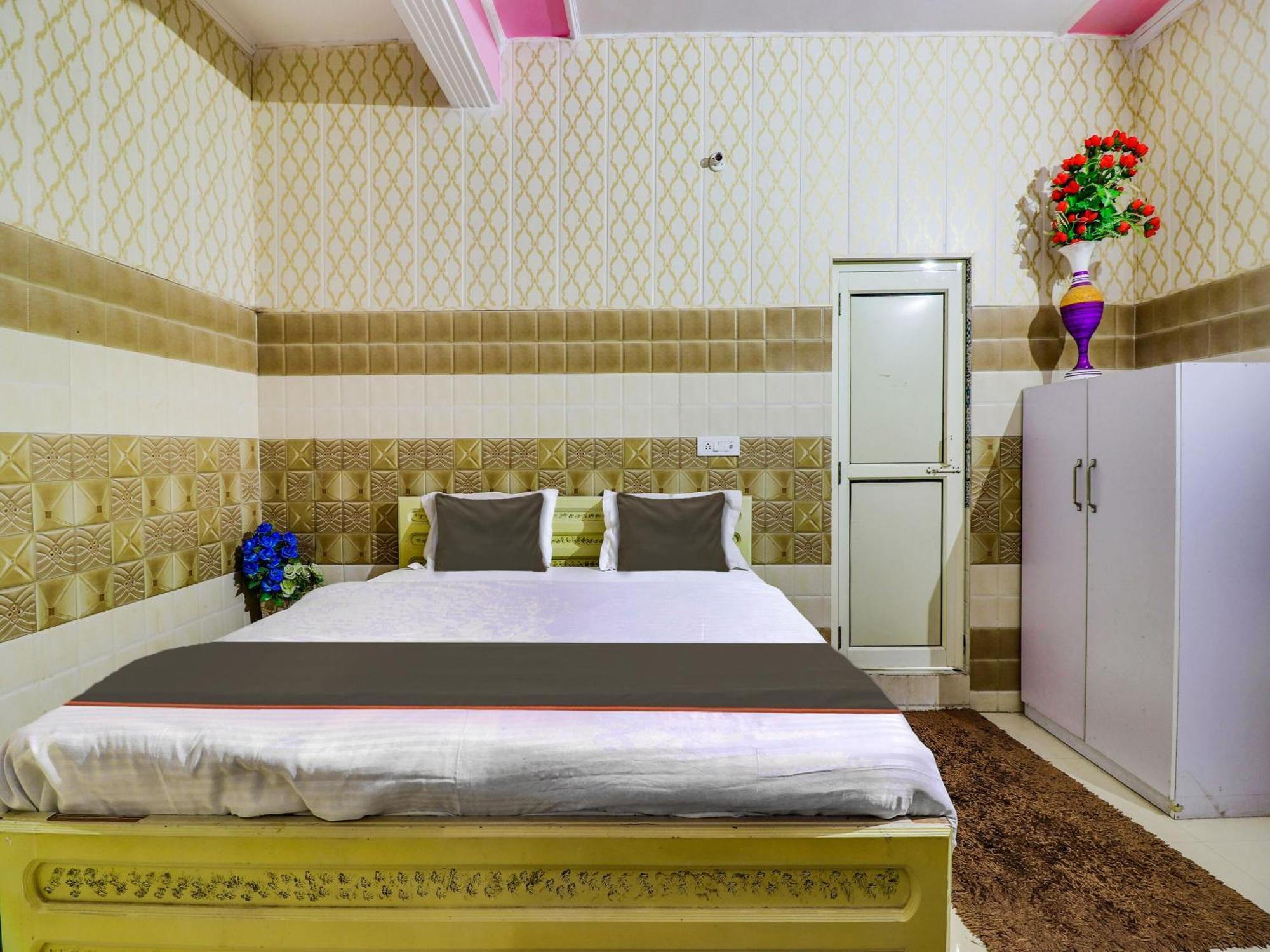 Collection O Paradise And Restaurant Hotell Kashipur Eksteriør bilde